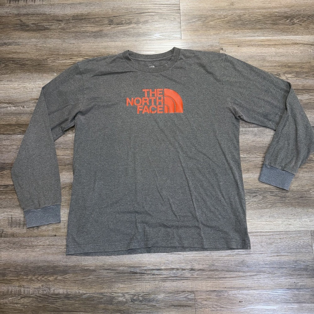 The North Face Gray Long-Sleeve Crewneck Shirt Mens XL Orange Brand Logo Chest